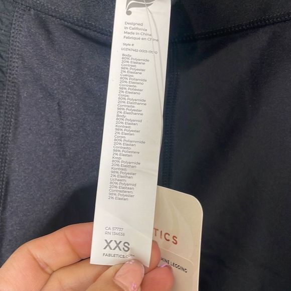 Fabletics ULTRA HIGH-WAISTED MOTION SHINE LEGGING | XXS/0-2 - Picture 4 of 8